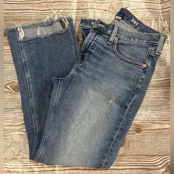 EUC* Jcrew 9" mid-rise demi-boot crop jean in Clara wash - Picture 5 of 5